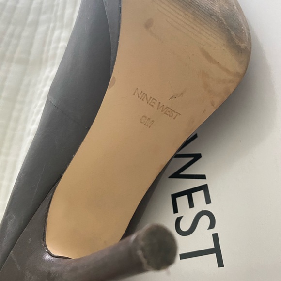 Dark Brown Nine West Pumps 8 - Picture 4 of 4